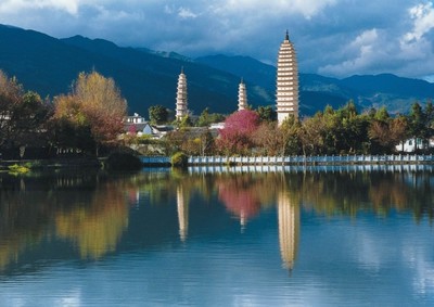 旅行必看!盘点中国最美丽的十二个古城镇