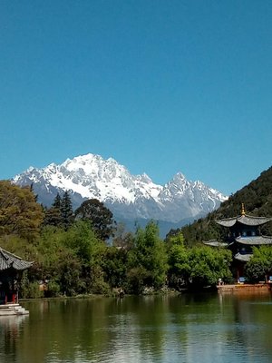 云南省丽江市玉龙纳西族自治县308省道靠近玉龙纳西族自治县水务局拉市海管理所